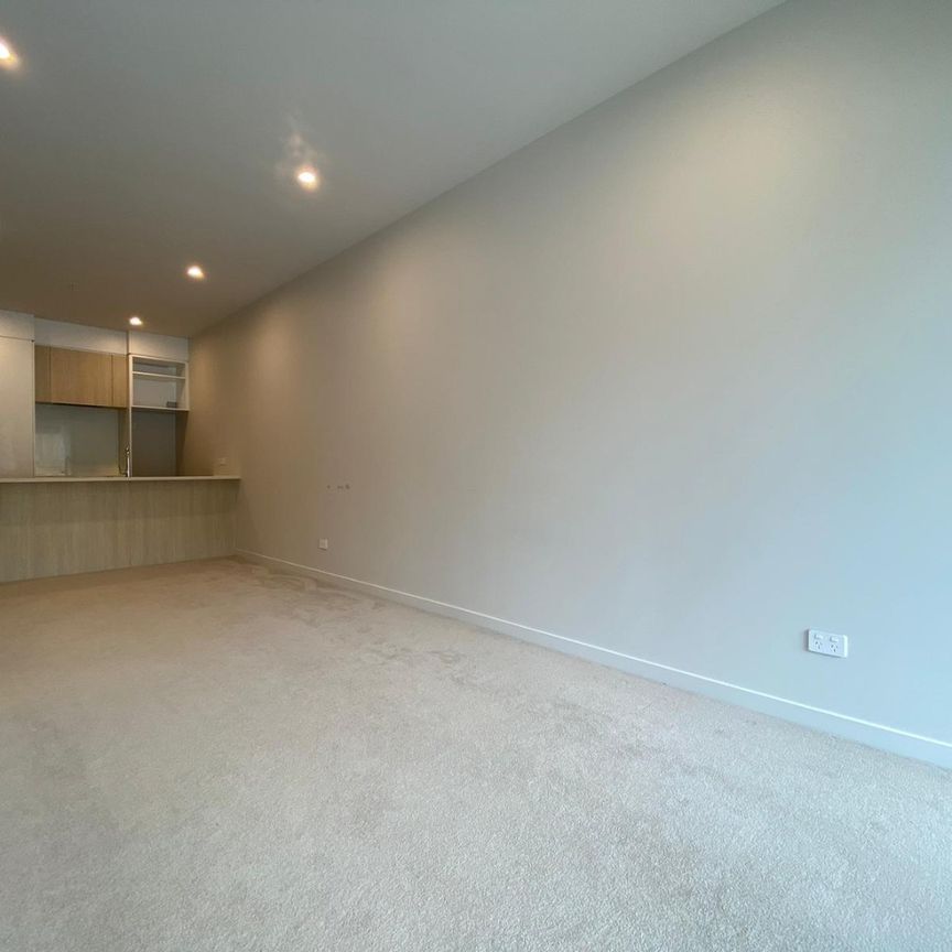 2 Bedroom Apartment, Epsom - Photo 1