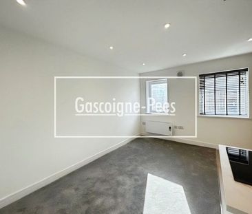 Old Basing, RG24 - Photo 1