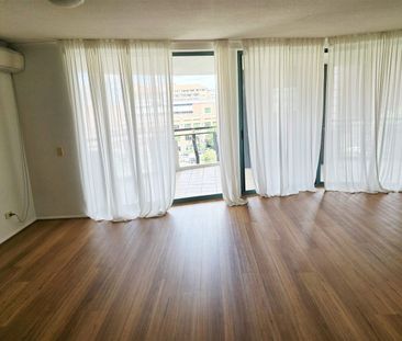 Unfurnished 2 bedroom apartment with secure parking [103m2], 23/228... - Photo 1