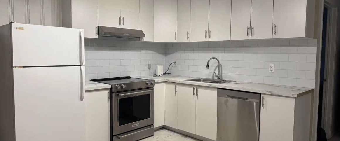 All inclusive bedroom in Dalhousie for female students or young professional — 1 Bedroom Room For Rent - Photo 1