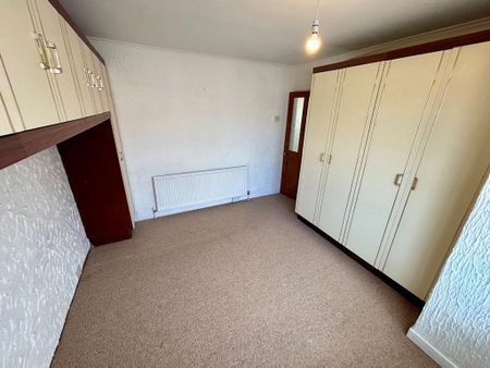 3 bedroom end of terrace house to rent - Photo 5