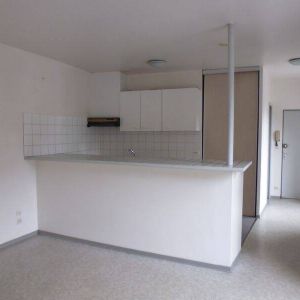 Location appartement t1 bis 2 pièces 33 m² à Villefranche-de-Rouergue (12200) - Photo 2