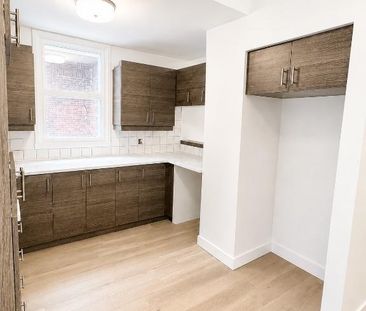 Grand 3 ½ + espace bureau - Rez-de-jardin - Rénové - Sainte-Agathe-... - Photo 2