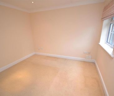 2 bedroom bungalow to rent - Photo 2
