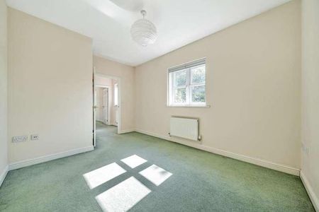 Cherry Tree Court, Witney, OX28 - Photo 4