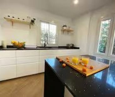 3 bedroom luxury Villa for rent in Benalmádena, Andalusia - Photo 5