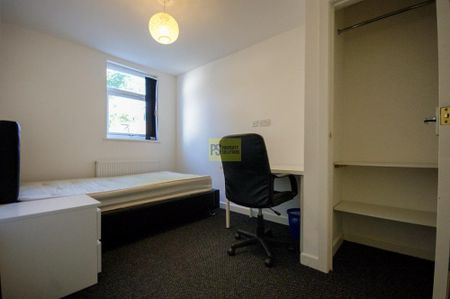 5 bedroom terraced house to rent - Photo 3