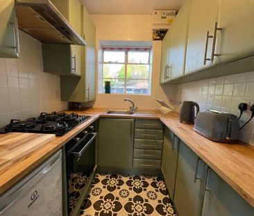 2 Bed Flat, Mansfield Road, NG5 - Photo 4