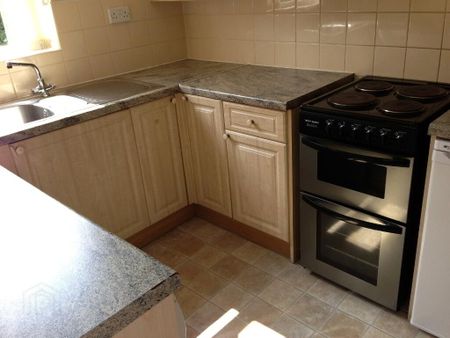 14 Station Road, Greenisland, Carrickfergus, BT38 8TS - Photo 4