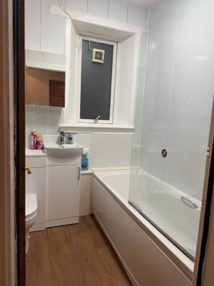 2 Bed Flat, Tullos Place, AB11 - Photo 1