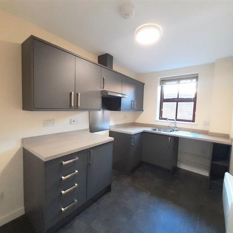 1 bed Apartment To Let - Photo 1