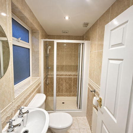 4 bedroom semi-detached house to rent - Photo 2
