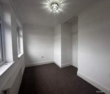 2 bedroom property to rent in Grimsby - Photo 1