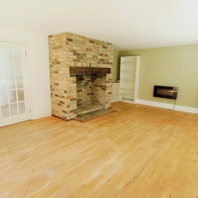 4 bedroom detached house to rent - Photo 1