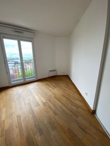 Location Appartement 3 pièces 59m² NOISY LE GRAND 93160 - Photo 2