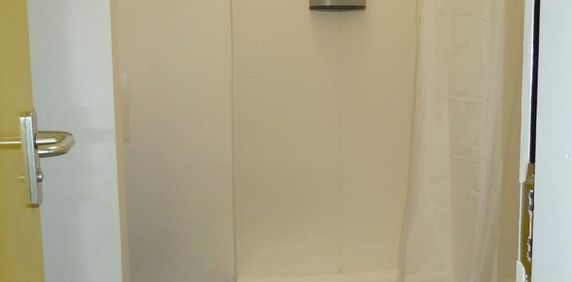 WF1, Wakefield - Photo 2