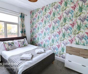 5 bedroom end of terrace house to rent - Photo 3