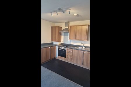 2 Bed Flat, Wyck Beck Road, BS10 - Photo 3