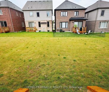 For Lease - 8 Copperhill Heights, Barrie, Ontario - Photo 4