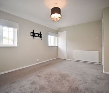 Stratfield Road, Basingstoke - Photo 1