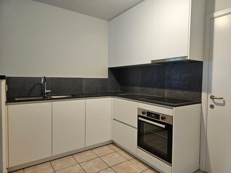 Appartement met 2 slaapkamers, terras en staanplaats - Foto 5