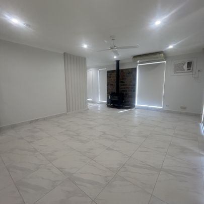 Comfort, Convenience & Family-Friendly Living - Photo 1