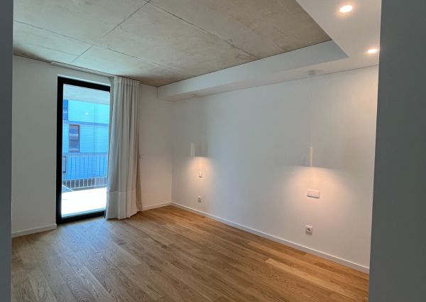 Apartamento T1 no empreendimento DOCA Praia da Barra.