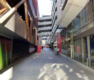 SENSATIONAL 1 BEDROOM APARTMENT WITH SECURE CARSPACE - Photo 2