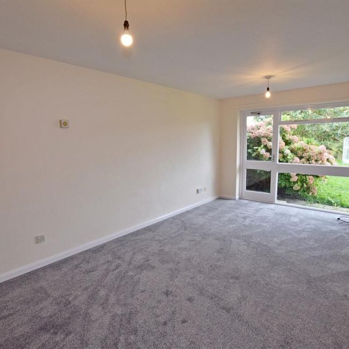 2 bedroom bungalow to rent - Photo 1
