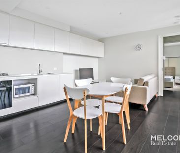 Fantastic One Bedroom Apartment - Furnished - Photo 2