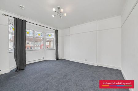 3 bedroom flat to rent - Photo 4