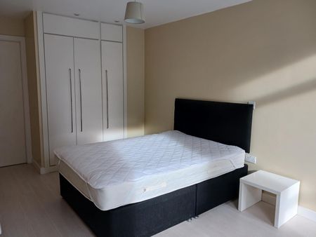 1 Bed Flat, Manor Mills, LS11 - Photo 3