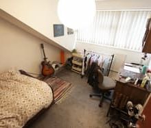 4 Bed - 16 Thornville Grove, Hyde Park, Leeds - LS6 1JU - Student - Photo 1