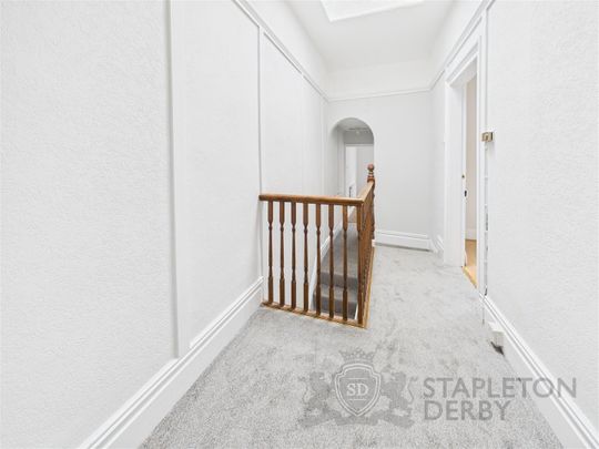 3 Bedroom Terraced House for Rent - Photo 1