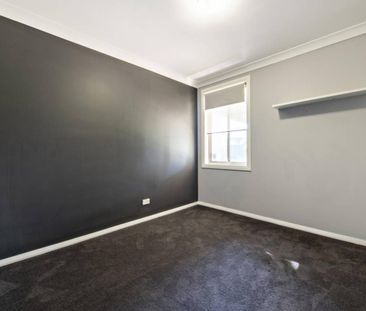 Spacious Four Bedroom Family Home - Photo 4