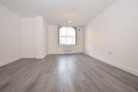 1 bedroom Flat To Let - Photo 5