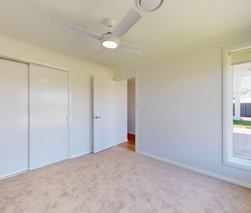 Stunning Modern Home - Photo 2