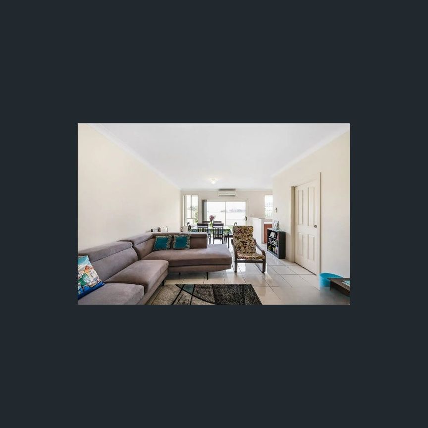 Two Charming 3-Bed house with Walk-to-Everything Location - Photo 1