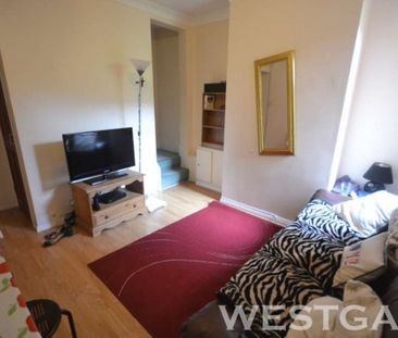 3 Bed - Pitcroft Avenue, Reading - Photo 2