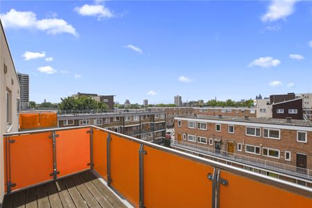 Chaplin Court, E3 - Photo 2