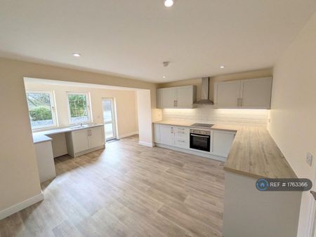 3 bedroom terraced house to rent - Photo 3