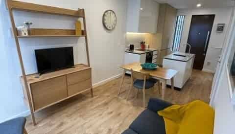 FULLY FURNISHED 2 bedroom Paddington apartment - Photo 1