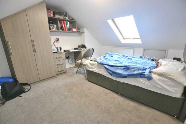 5 bedroom flat to rent - Photo 1