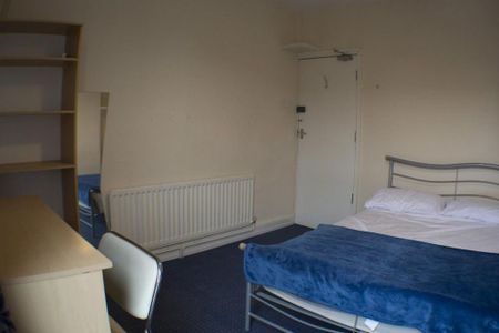 4 bedroom house to rent - Photo 2