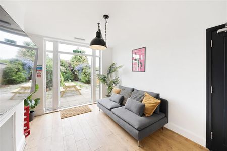 6 bedroom house to rent - Photo 2