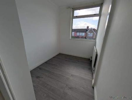 3 bedroom property to rent in London - Photo 5