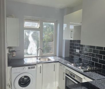 1 Bed Flat, Tomlins Court, SE25 - Photo 5