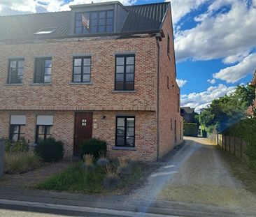 Een gunstig gelegen en mooi afgewerkt appartement - Photo 1