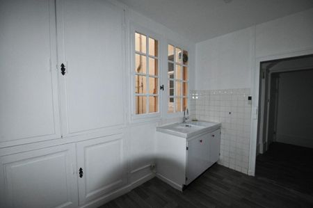 2 PIÈCES QUARTIER HISTORIQUE - Photo 3