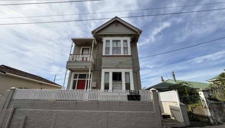 Bright Room in Central Shared Home - Photo 5